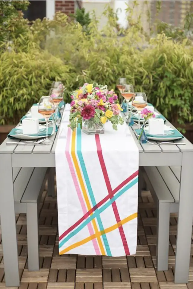chemin de table a faire soi-même  couture ruban customiser tissus blanc peinture couleur moderne rapide bricolage