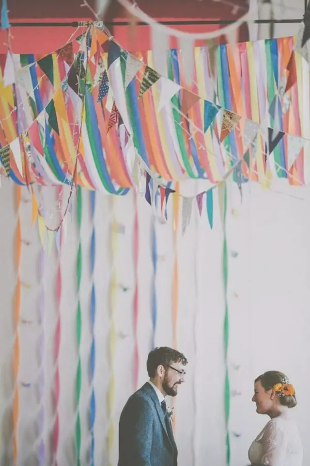 décor mariage papier crépon a faire soi-même déco plafond salle de réception pas cher 