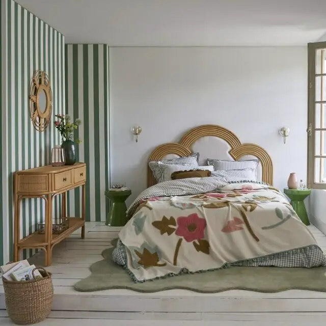 Tête de lit rembourrée Rivia courbes style vintage années 60 rotin 