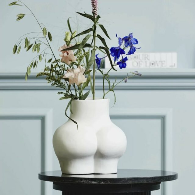 Vase femme en céramique blanc 22 x 23 cm