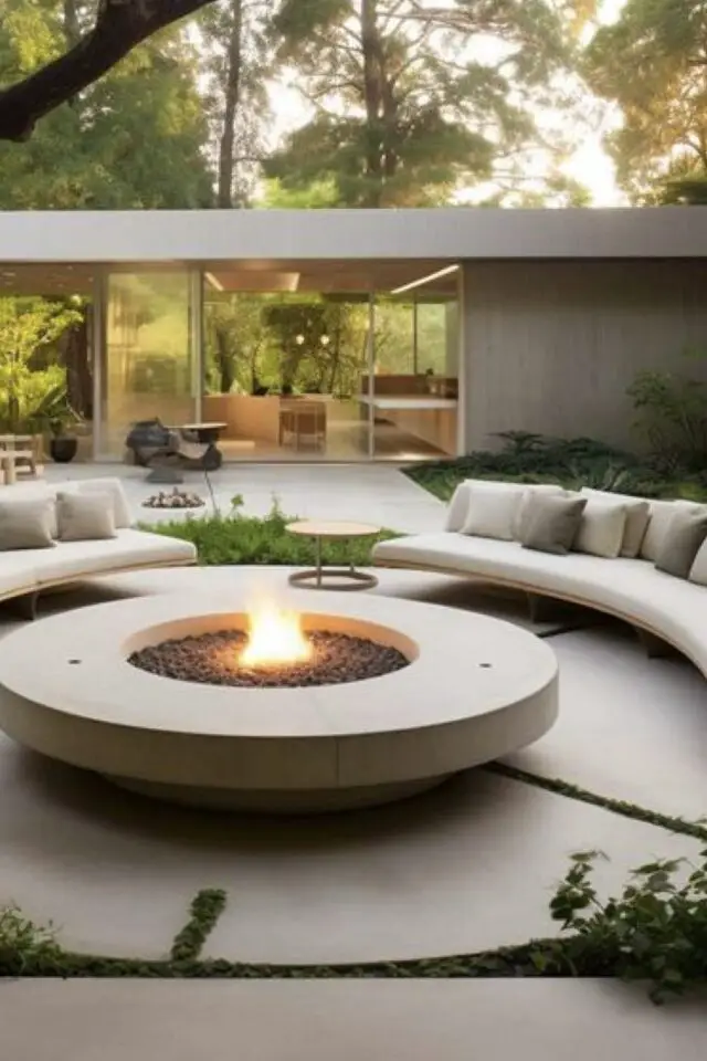 terrasse moderne en béton exemple circulaire luxe brasero banquette ronde jardin convivial et élégant 