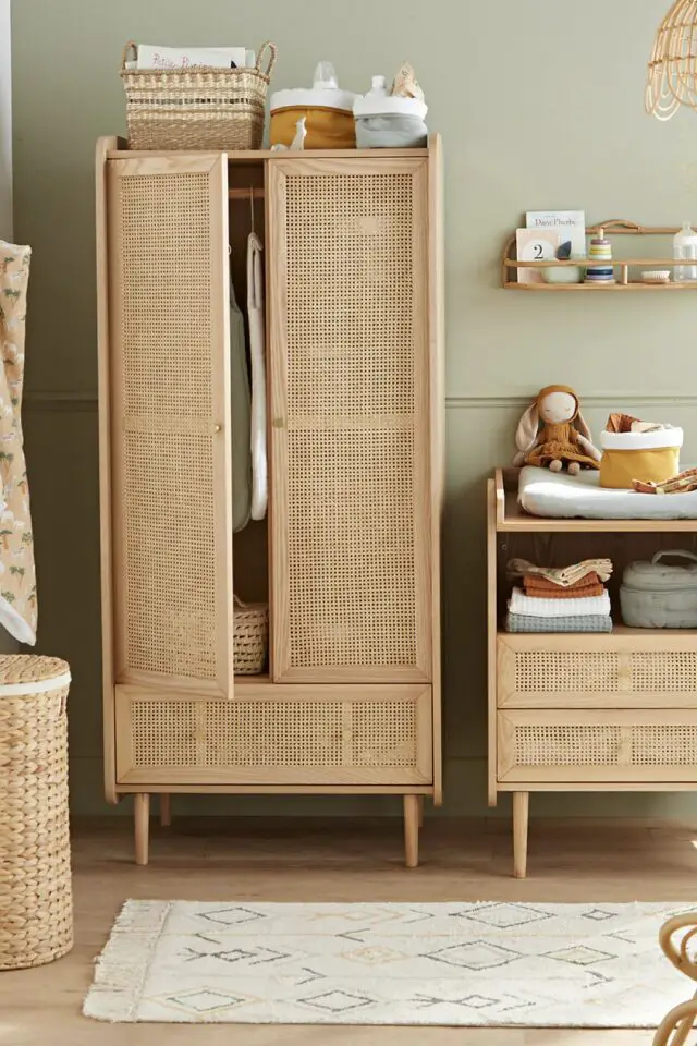 Armoire enfant cannage de rotin