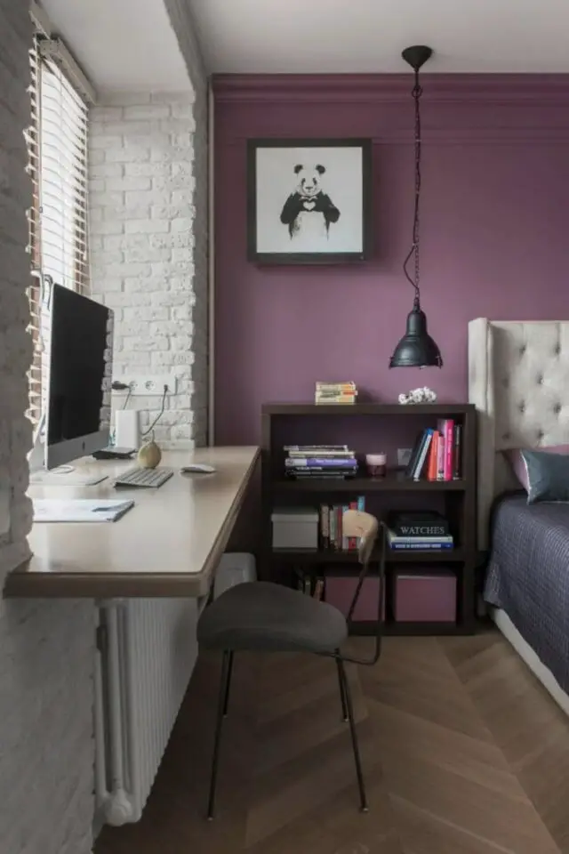 bureau à domicile couleur exemple dans la chambre à coucher mur peinture violet tendre détail noir 