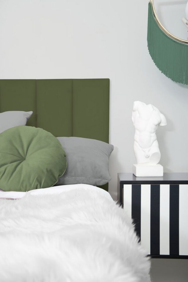 Tête de lit tapissée en velours vert sauge 160x57cm