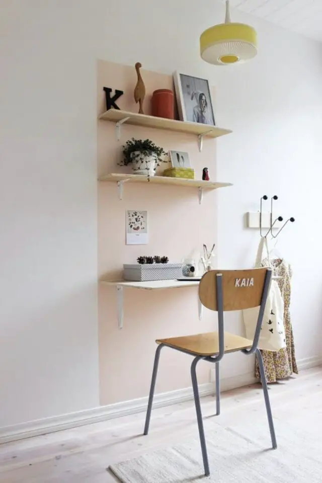 exemple deco bureau mural maison DIY facile étagère et support peinture couleur bricolage 