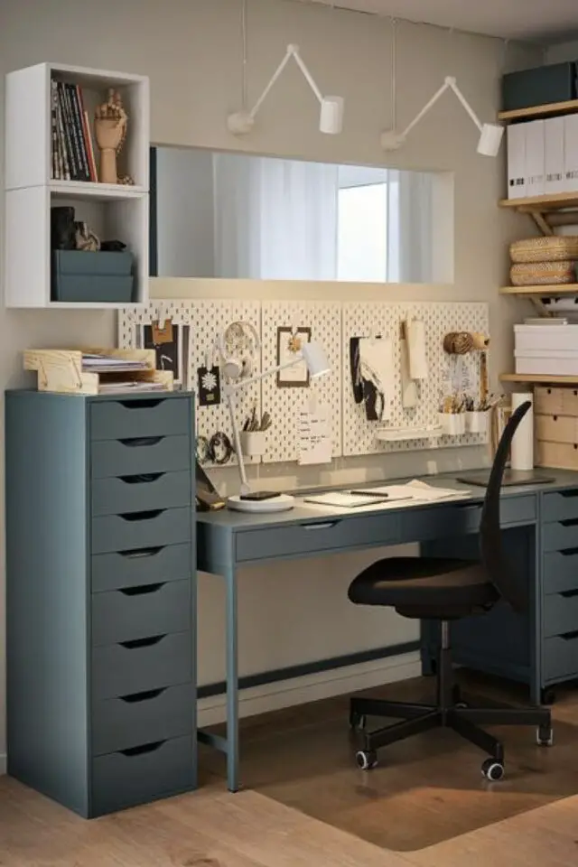 intégrer touche couleur bureau espace de travail bleu grisé IKEA 