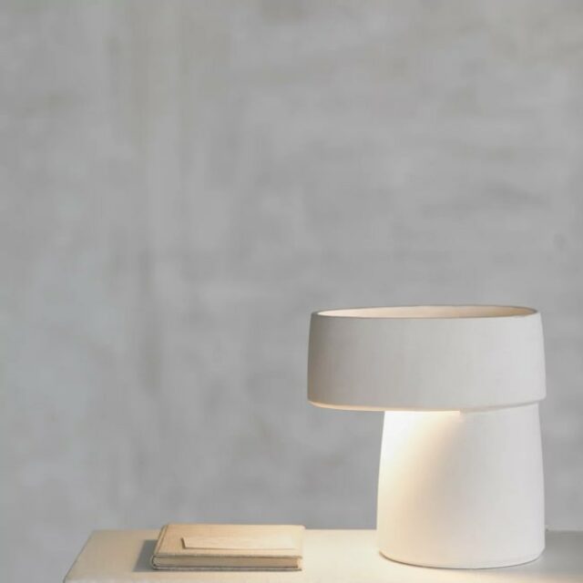 Lampe de table en céramique blanche