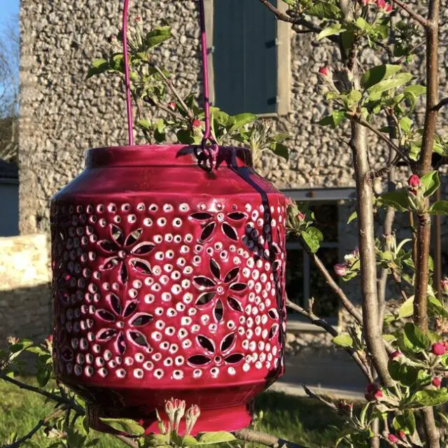 Lanterne photophore en métal émaillé rouge