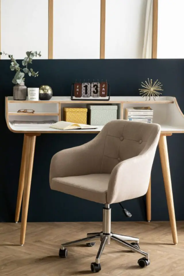 Chaise de bureau à roulettes capitonnée en tissu et acier chromé