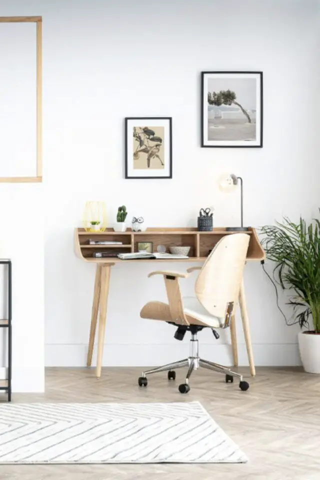 Chaise de bureau à roulettes design blanc, bois clair et acier chromé YORKE