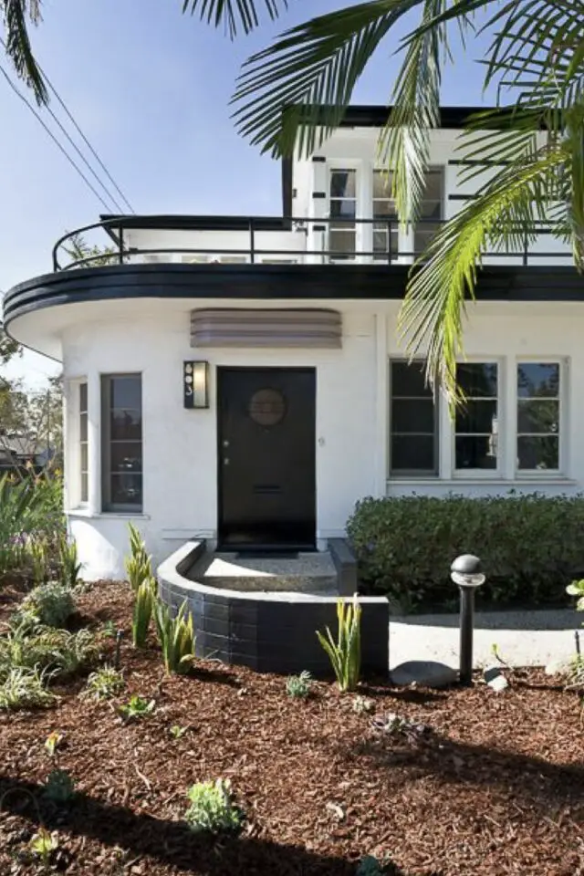 style paquebot architecture objet petite maison à un étage terrasse arrondie esprit bateau croisière transatlantique 