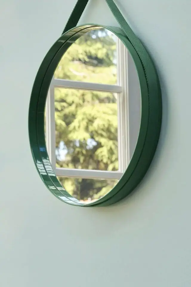 Miroir rond en acier vert 50 cm