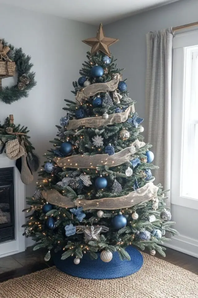 décoration de noël couleur bleu élégant féérique polaire sapin coin du salon