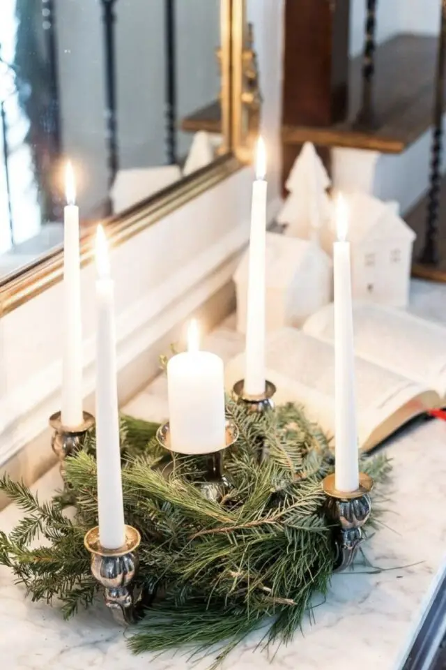 déco de Noël traditionnel couronne de l'avent bougeoir sapin centre de table tradition 