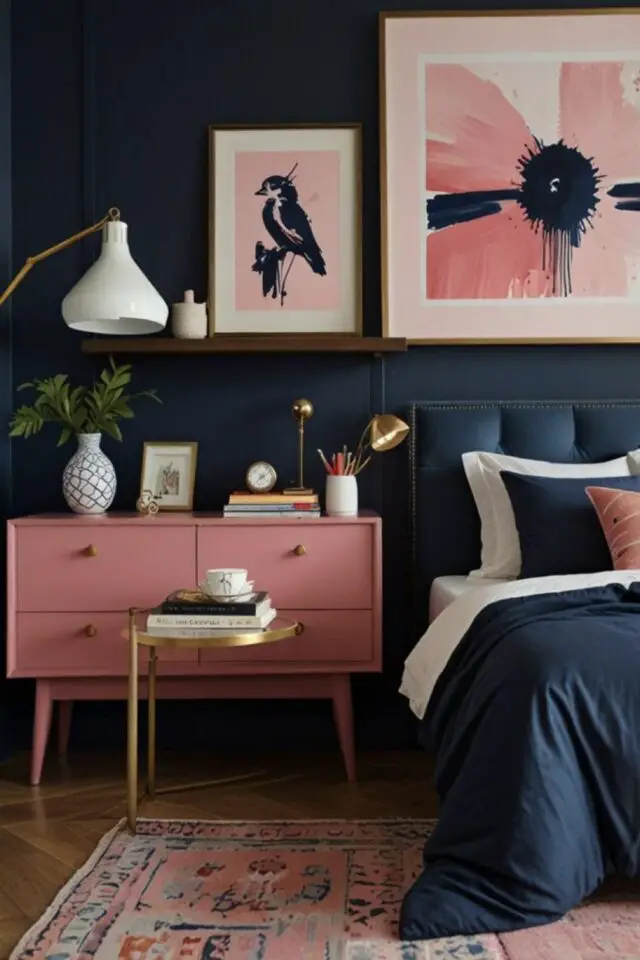 les couleurs sombres sont elles passées de mode chambre à coucher féminine association bleu nuit et rose 