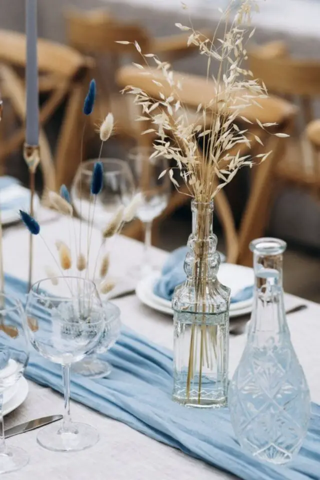 décoration de mariage couleur bleu inspirations minimaliste élégant bord de mer cristal fleurs séchées 