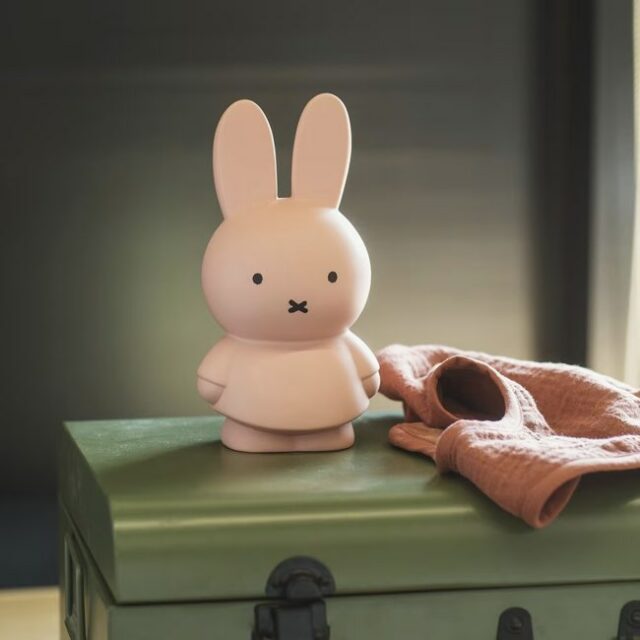 Tirelire Miffy Warm 18 cm rose