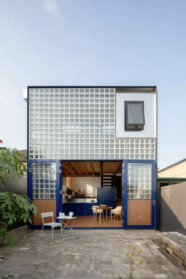 exemple cloison pavés et briques de verre architecture de maison moderne profiter de la lumière extérieure 