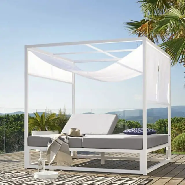 aménagement jardin lit extérieur Lit de jardin en aluminium blanc